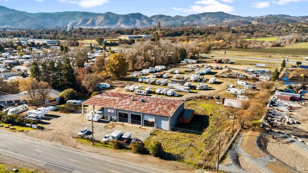 4000 N State St, Ukiah, CA en venta - Vista aérea - Imagen 1 de 25