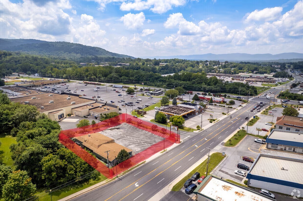 865 John Marshall Hwy, Front Royal, VA en venta Foto del edificio- Imagen 1 de 62