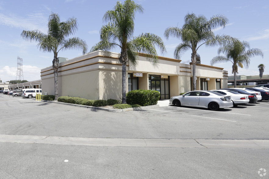 7625 E Rosecrans Ave, Paramount, CA en alquiler - Foto principal - Imagen 1 de 5