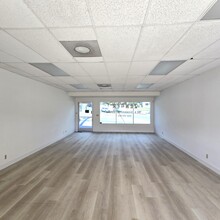 3600-3604 Foothill Blvd, La Crescenta, CA en alquiler Foto del interior- Imagen 1 de 2