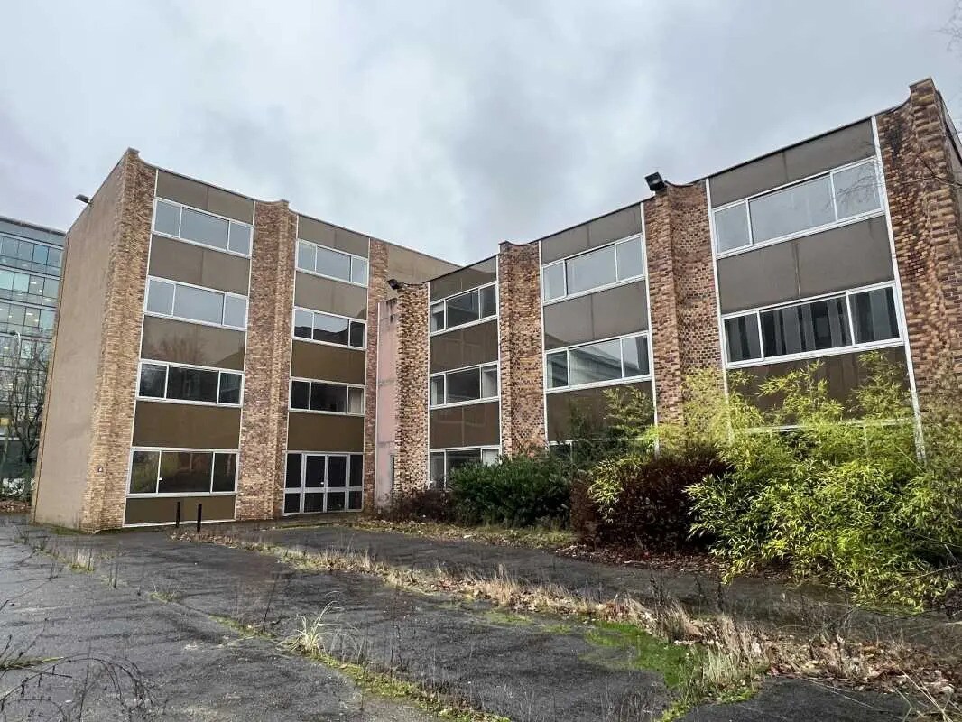 6 Square Isaac Newton, Montigny-le-Bretonneux en venta Foto del edificio- Imagen 1 de 7