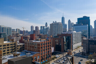 350 W Ontario St, Chicago, IL - VISTA AÉREA  vista de mapa