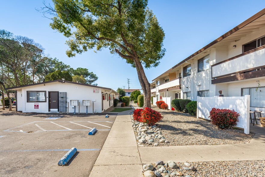 10335 White Rock Rd, Rancho Cordova, CA en venta - Foto del edificio - Imagen 1 de 18