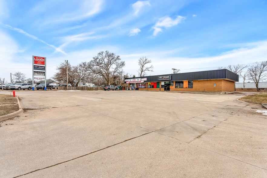 4601 SW Topeka Blvd, Topeka, KS en venta - Foto del edificio - Imagen 1 de 13