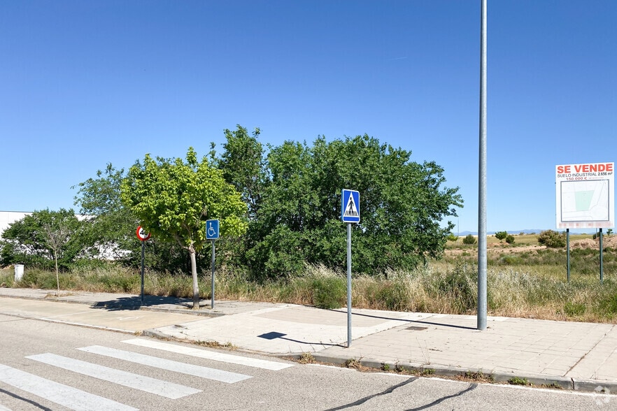 Calle del Cobre, 13, Chiloeches, Guadalajara en venta - Foto del edificio - Imagen 2 de 2