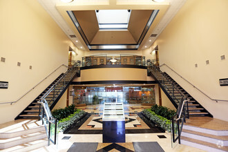 6600 Westown Pky, West Des Moines, IA en alquiler Lobby- Imagen 1 de 5