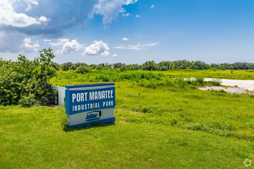 Port Manatee Industrial Park cartera de 3 inmuebles en venta en LoopNet.es - Foto del edificio - Imagen 2 de 12