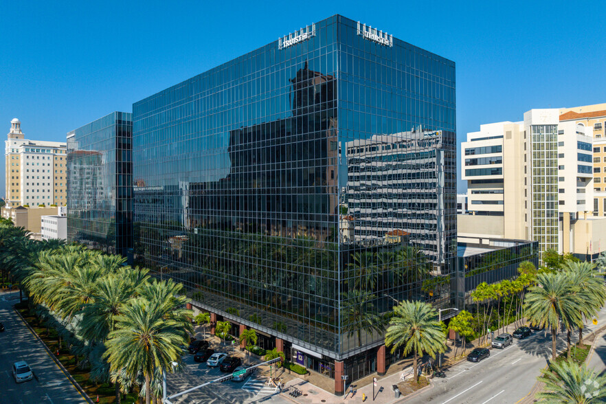 201 Alhambra Cir, Coral Gables, FL en alquiler - Foto del edificio - Imagen 1 de 7