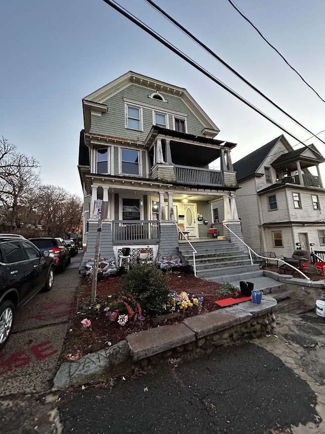 51 Wildwood Ave, Waterbury, CT en venta Foto principal- Imagen 1 de 6