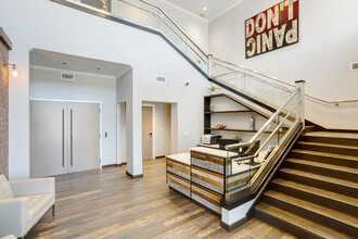 1001 Hawkins St, Nashville, TN en alquiler Lobby- Imagen 1 de 2