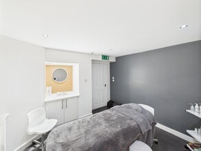 69-75 Haymarket Ter, Edinburgh en alquiler Foto del interior- Imagen 2 de 4