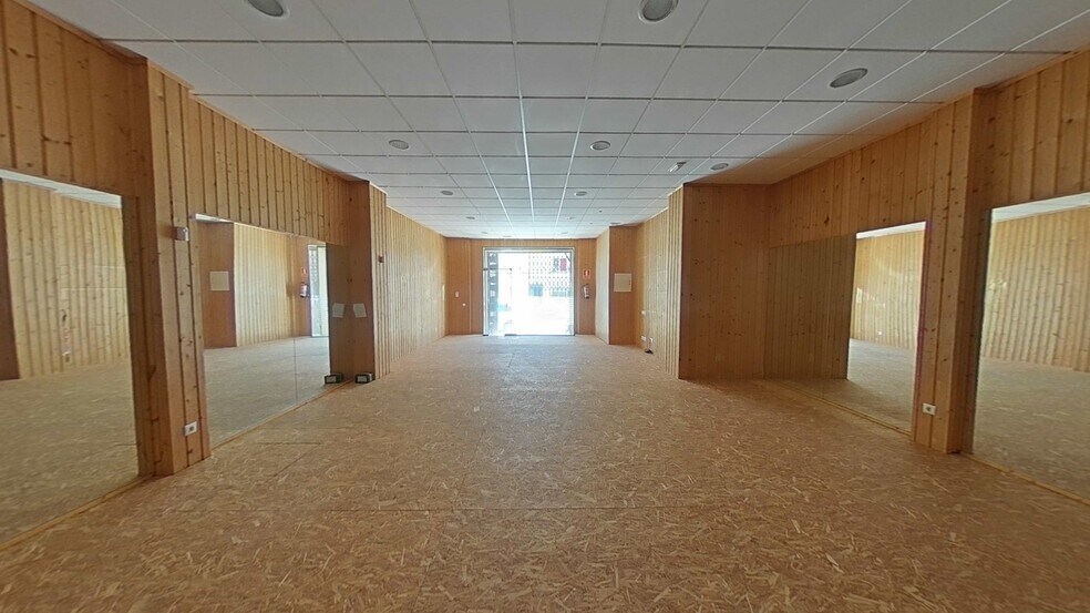 Local en Vinaròs en venta - Foto del edificio - Imagen 3 de 18