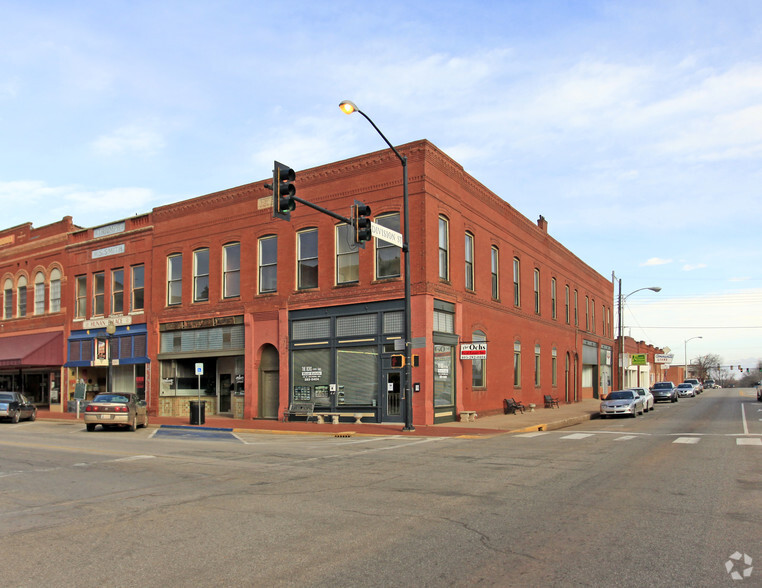 106 W Oklahoma Ave, Guthrie, OK en alquiler - Foto del edificio - Imagen 3 de 22