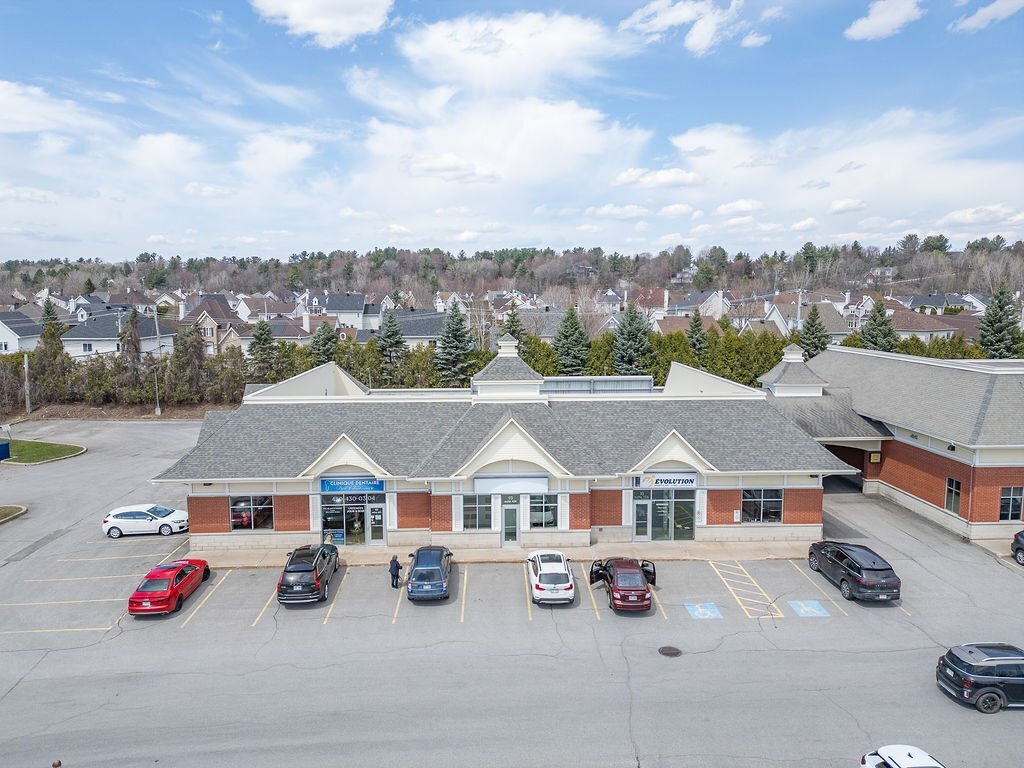 10 Boul Des Châteaux, Blainville, QC en alquiler Foto del edificio- Imagen 1 de 2