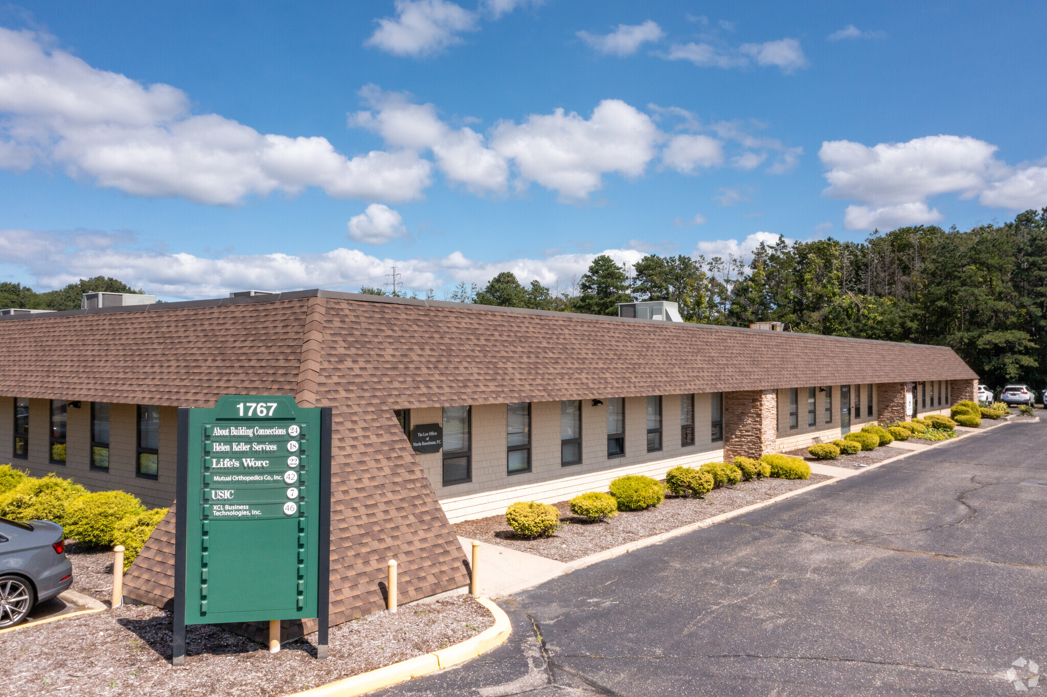 1767 Veterans Memorial Hwy, Islandia, NY en alquiler Foto del edificio- Imagen 1 de 7