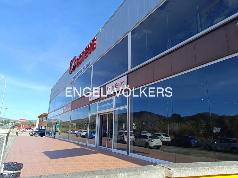 Nave en El Vendrell, Tarragona en venta - Foto del edificio - Imagen 2 de 9