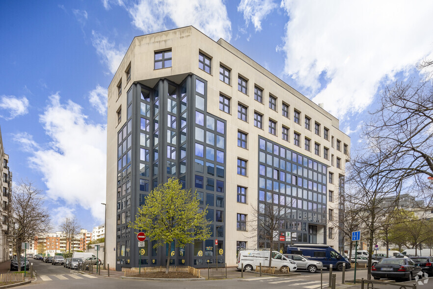 Oficina en 13 Rue Salomon De Rothschild, 92150 Suresnes, Suresnes en venta - Foto del edificio - Imagen 3 de 3