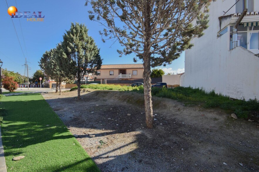 Calle Pedro de Mena, 23, Cúllar Vega, Granada en venta - Foto del edificio - Imagen 3 de 29