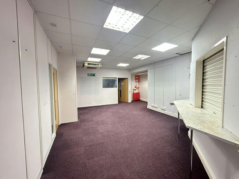 441 Lincoln Rd, Peterborough en alquiler - Foto del interior - Imagen 3 de 11