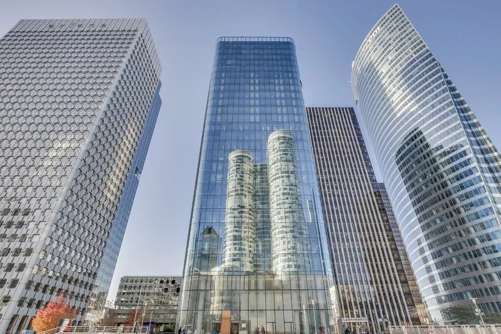 77 Esplanade Du Général De Gaulle, Puteaux en alquiler Foto del edificio- Imagen 1 de 12