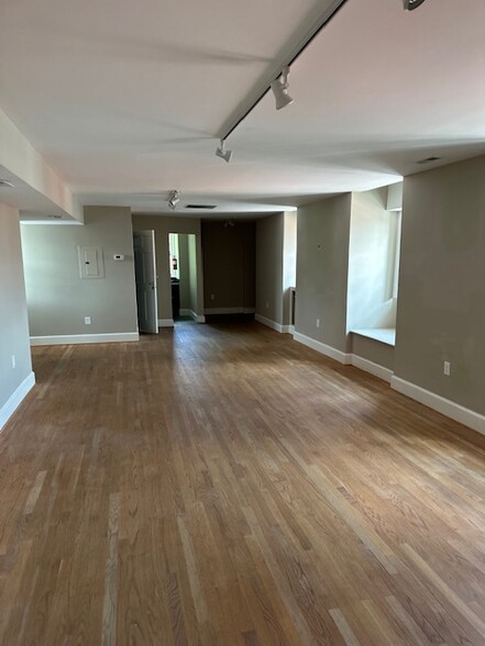 116 W Washington St, Middleburg, VA en alquiler - Foto del interior - Imagen 3 de 17