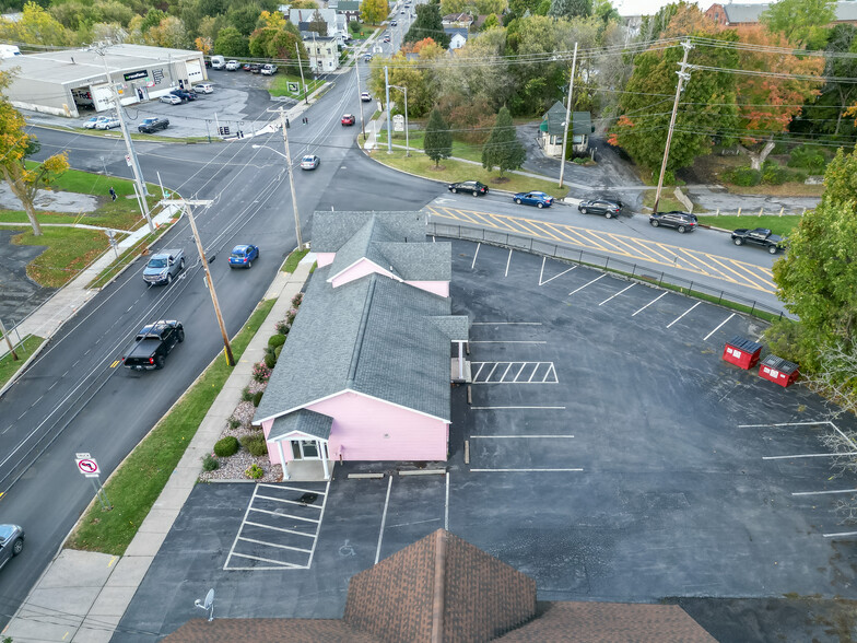 440 Coffeen St, Watertown, NY en venta - Foto del edificio - Imagen 3 de 53