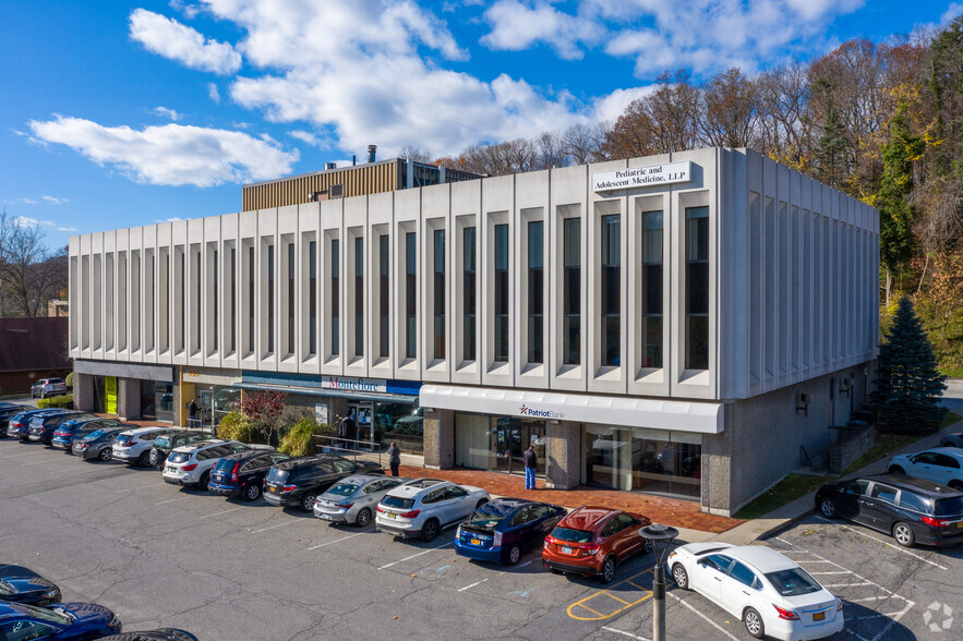 495 Central Park Ave, Scarsdale, NY en alquiler - Foto del edificio - Imagen 2 de 4