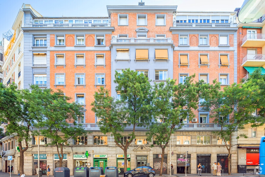 Edificio residencial en Madrid, Madrid en venta - Foto principal - Imagen 1 de 2