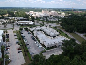 201 Kingwood Medical Dr, Kingwood, TX en alquiler Foto del edificio- Imagen 1 de 20