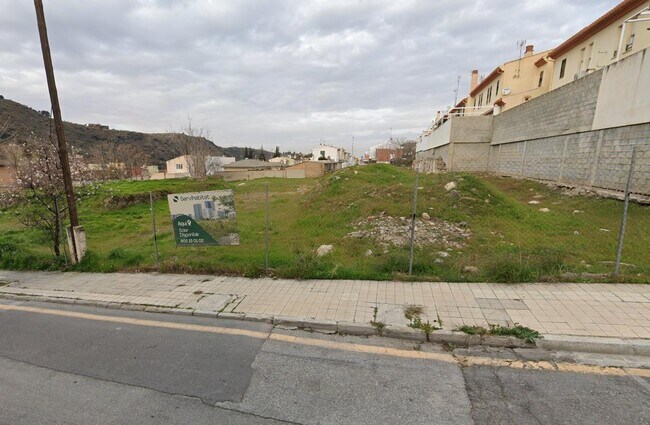Más detalles de Calle las Acacias, 1, Granada - Terreno en venta