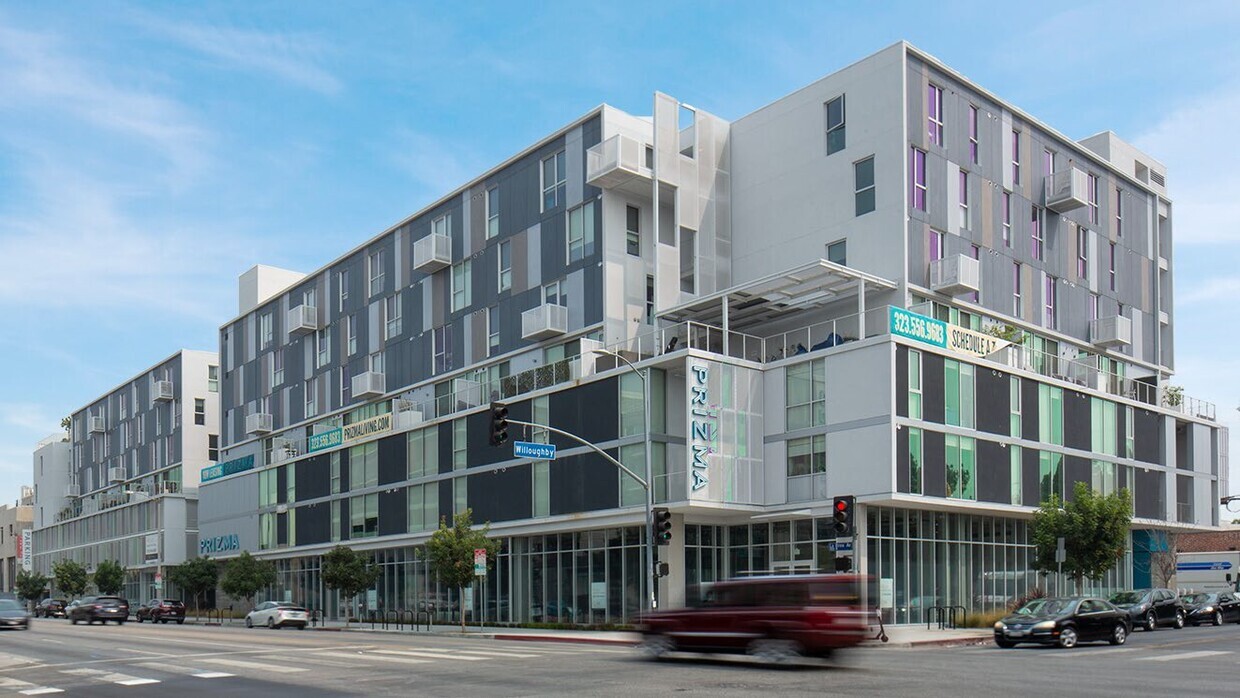 900 N La Brea Ave, West Hollywood, CA en alquiler Foto del edificio- Imagen 1 de 5