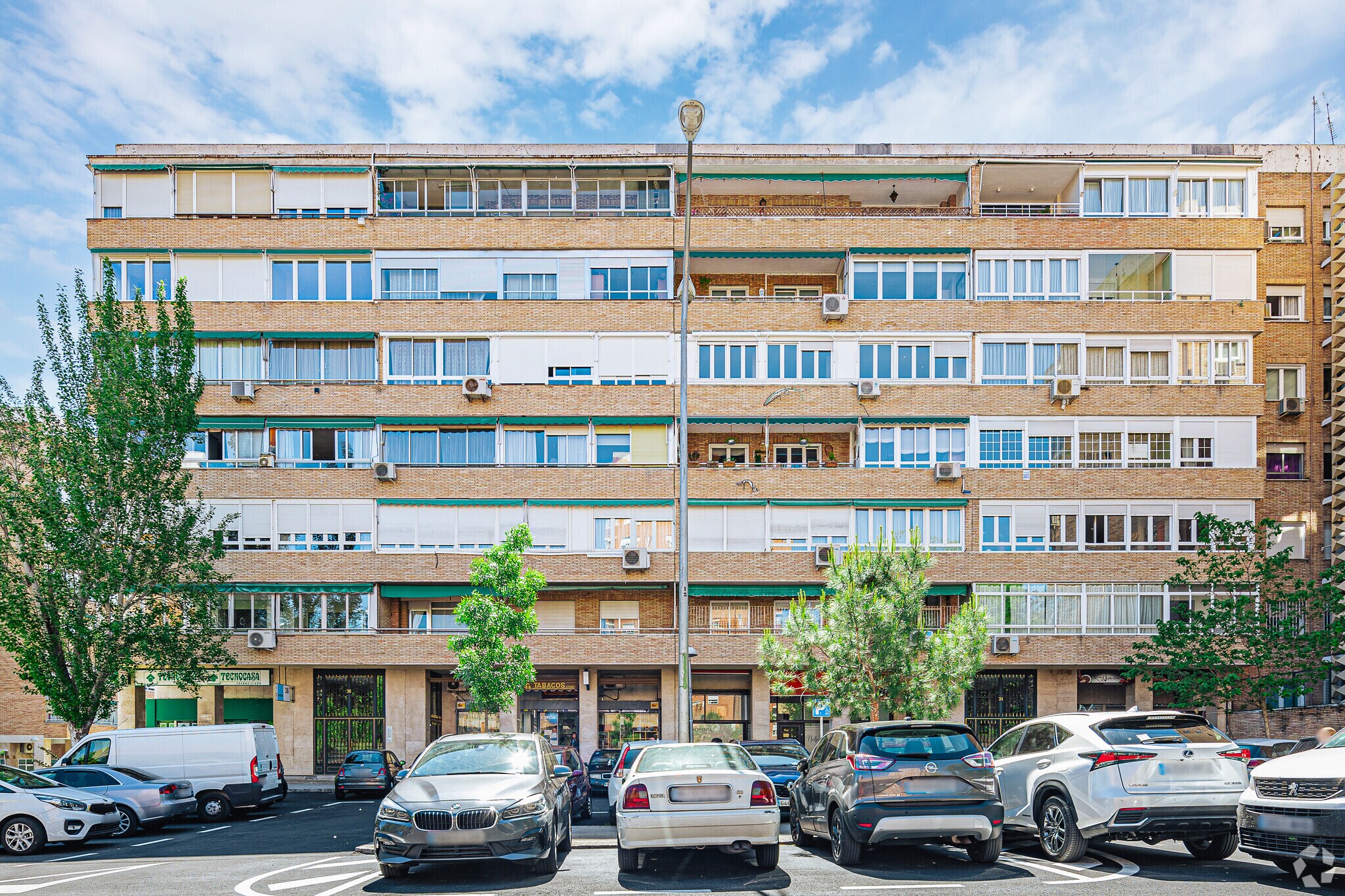 Calle Jazmín, 34, Madrid, Madrid en venta Foto principal- Imagen 1 de 1