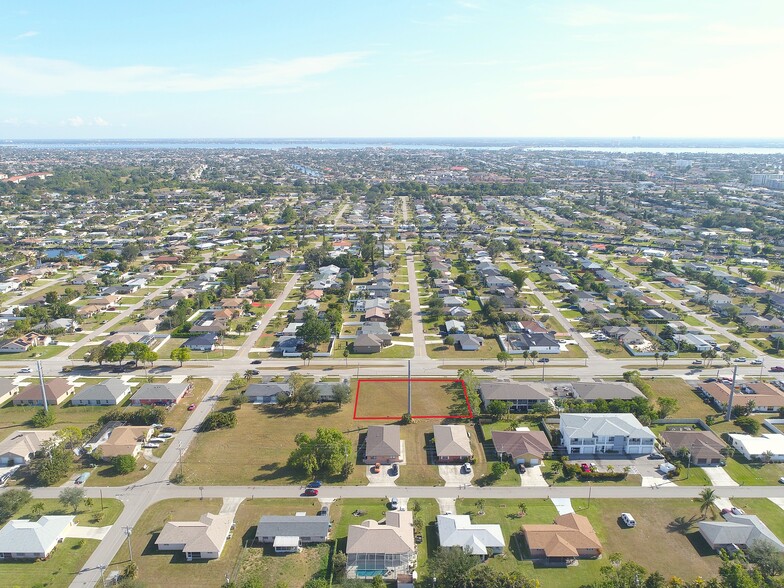 4412 Santa Barbara Blvd, Cape Coral, FL en venta - Foto principal - Imagen 1 de 20