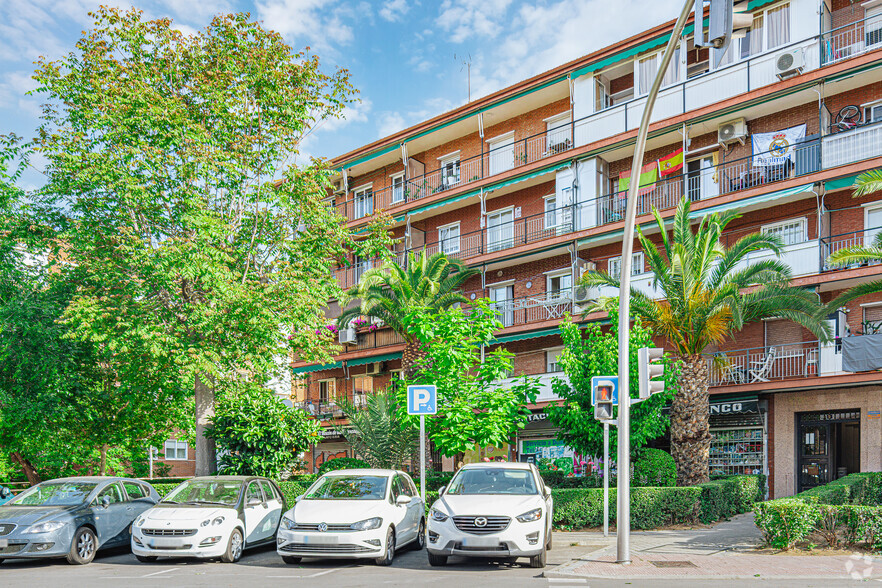 Edificios residenciales en Madrid, MAD en venta - Foto del edificio - Imagen 2 de 2