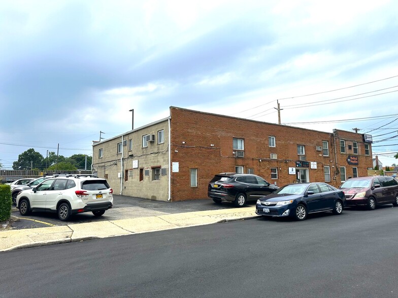 2468-2470 N Jerusalem Rd, Bellmore, NY en venta - Foto del edificio - Imagen 3 de 8