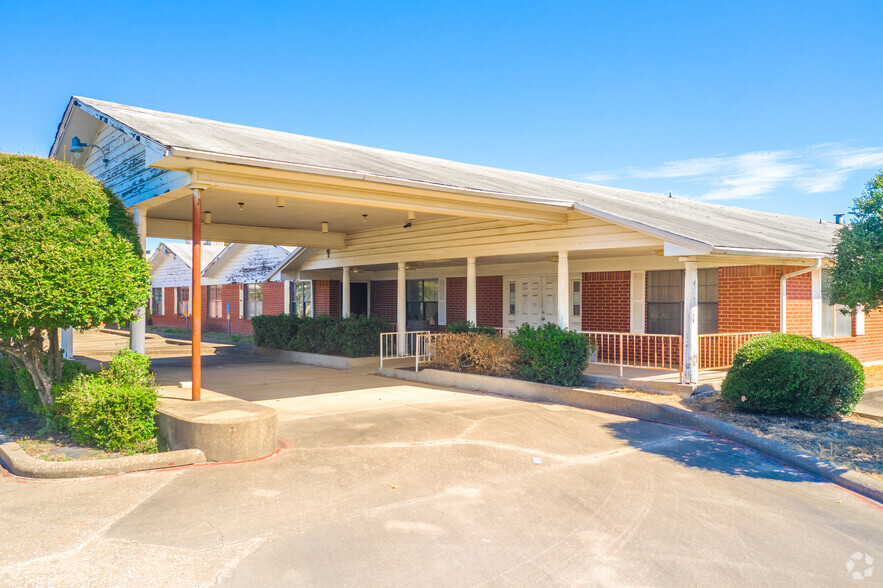 123 Lions Club Park Rd, Lancaster, TX en venta - Foto del edificio - Imagen 3 de 4