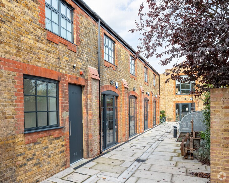 23 Waldegrave Rd, Teddington en alquiler - Foto principal - Imagen 1 de 39