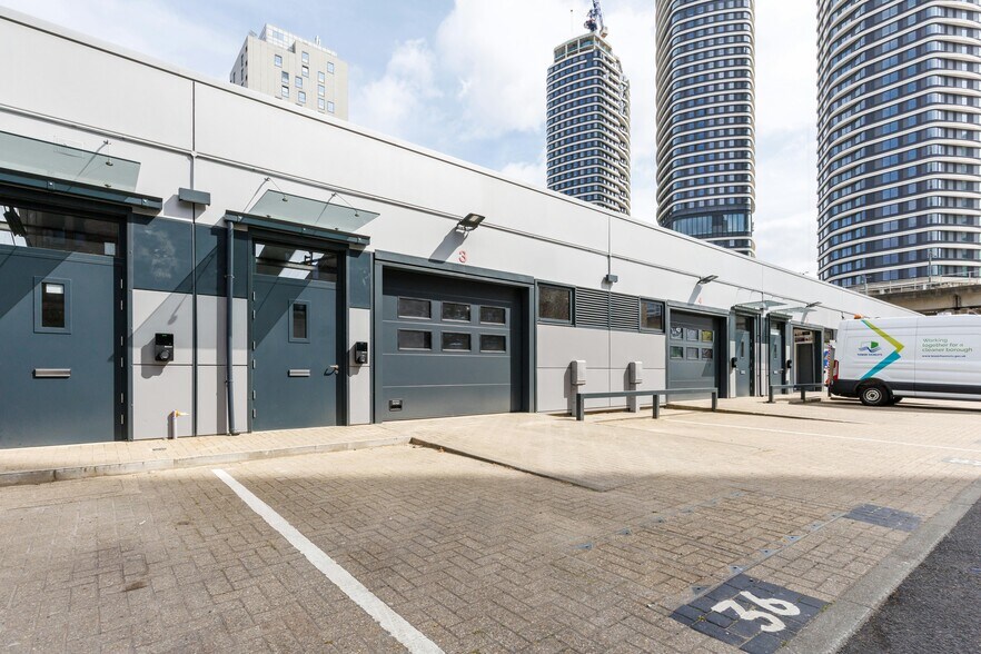 10 Prestons Rd, London en alquiler - Foto del edificio - Imagen 2 de 6