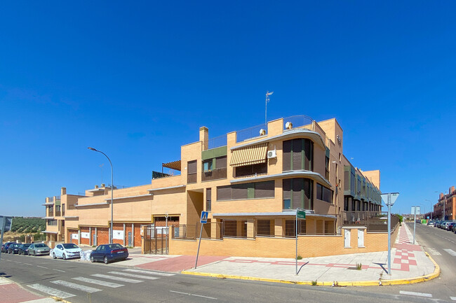 Más detalles de Calle Carlos Zabaleta, 3, Illescas - Edificio residencial​ en venta