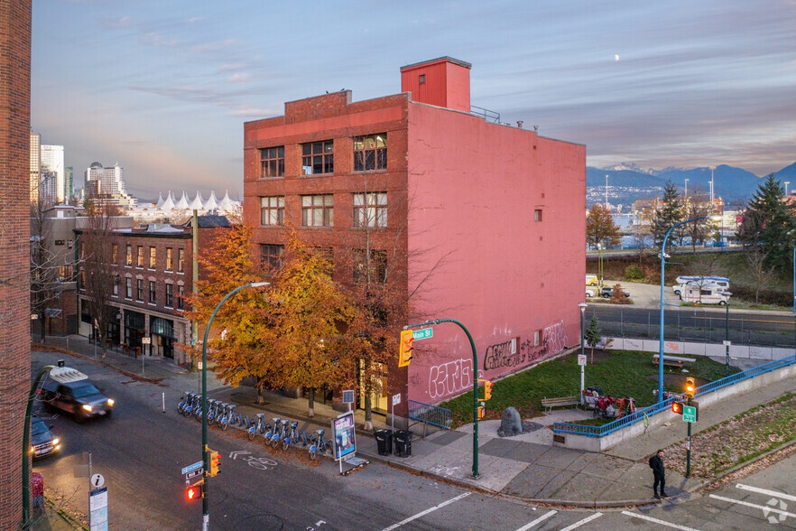 191-195 Alexander St, Vancouver, BC en alquiler - Foto del edificio - Imagen 1 de 7