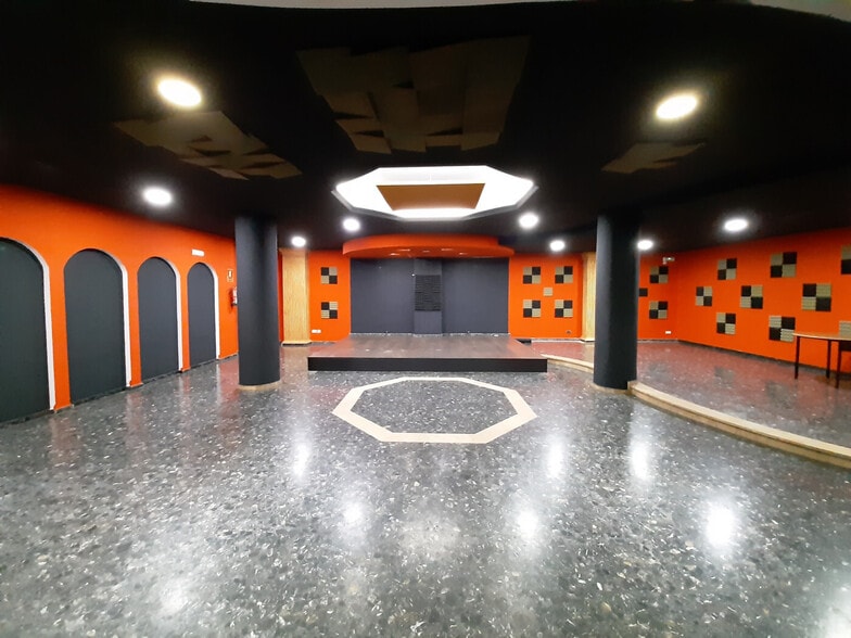 Local en Alzira en alquiler - Foto del edificio - Imagen 1 de 15