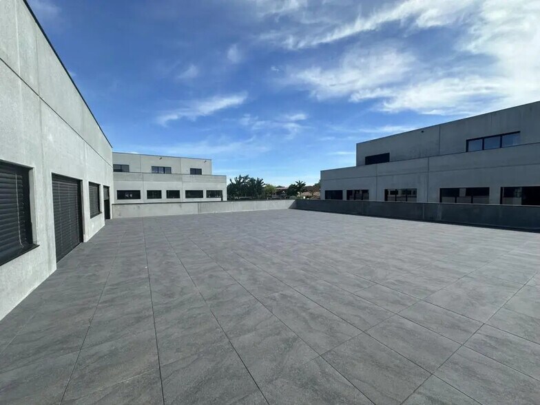 1306 Chemin Du Champ De Lière, Rillieux-la-Pape en venta - Foto del edificio - Imagen 3 de 7