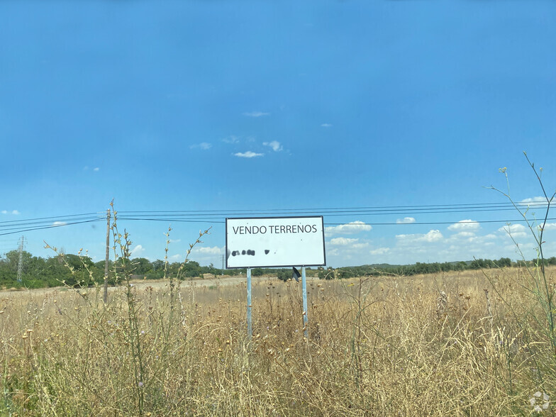 Carretera de Serranillos, Yeles, Toledo en venta - Foto del edificio - Imagen 2 de 2