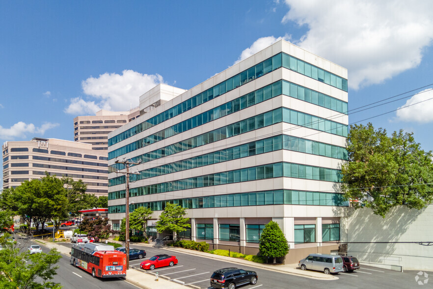 8380 Colesville Rd, Silver Spring, MD en alquiler - Foto del edificio - Imagen 1 de 8