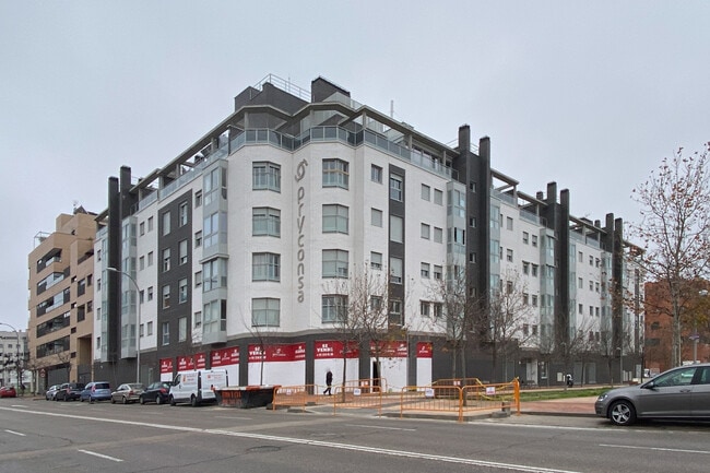 Más detalles de Calle Villaluenga de la Sagra, 7, Madrid - Edificio residencial​ en venta