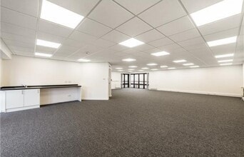 6 Waterberry Dr, Waterlooville en alquiler Foto del interior- Imagen 2 de 6