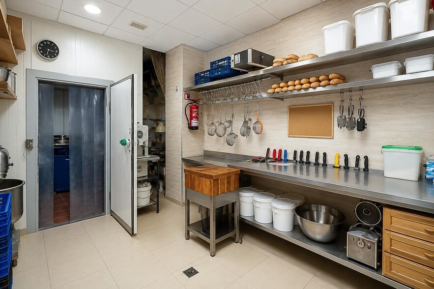 Local en Orihuela en venta - Foto del edificio - Imagen 3 de 7