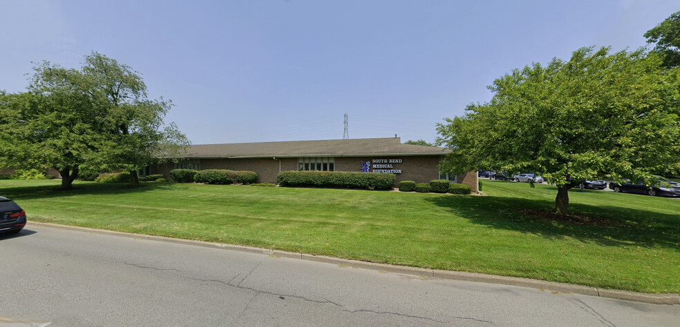 118 W Edison Rd, Mishawaka, IN en alquiler - Foto del edificio - Imagen 1 de 13