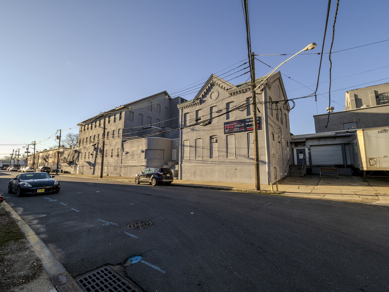 39 Meade St, Trenton, NJ en alquiler - Foto del edificio - Imagen 3 de 18