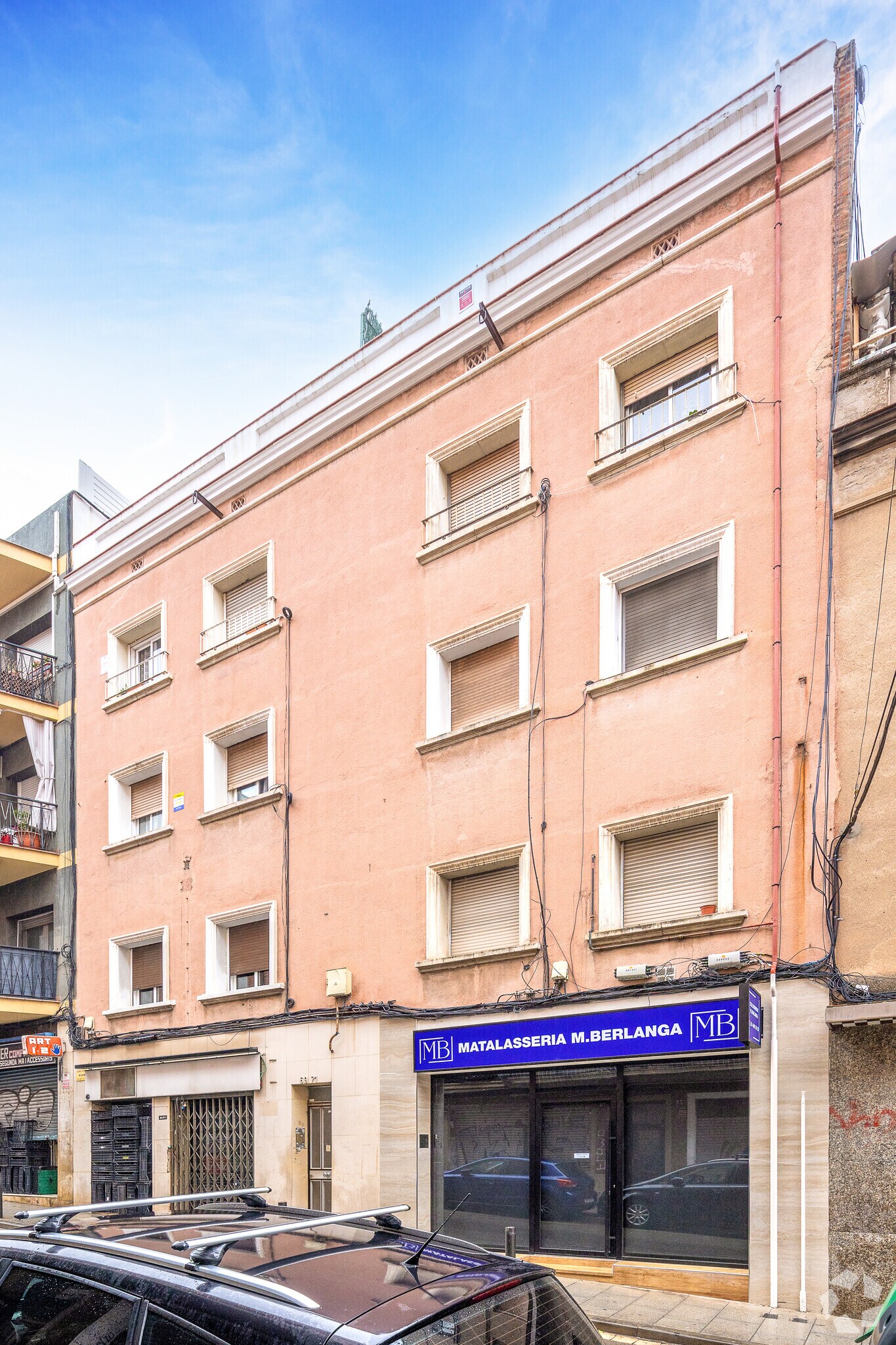 Carrer de Pujós, L'Hospitalet de Llobregat, Barcelona en venta Foto principal- Imagen 1 de 2